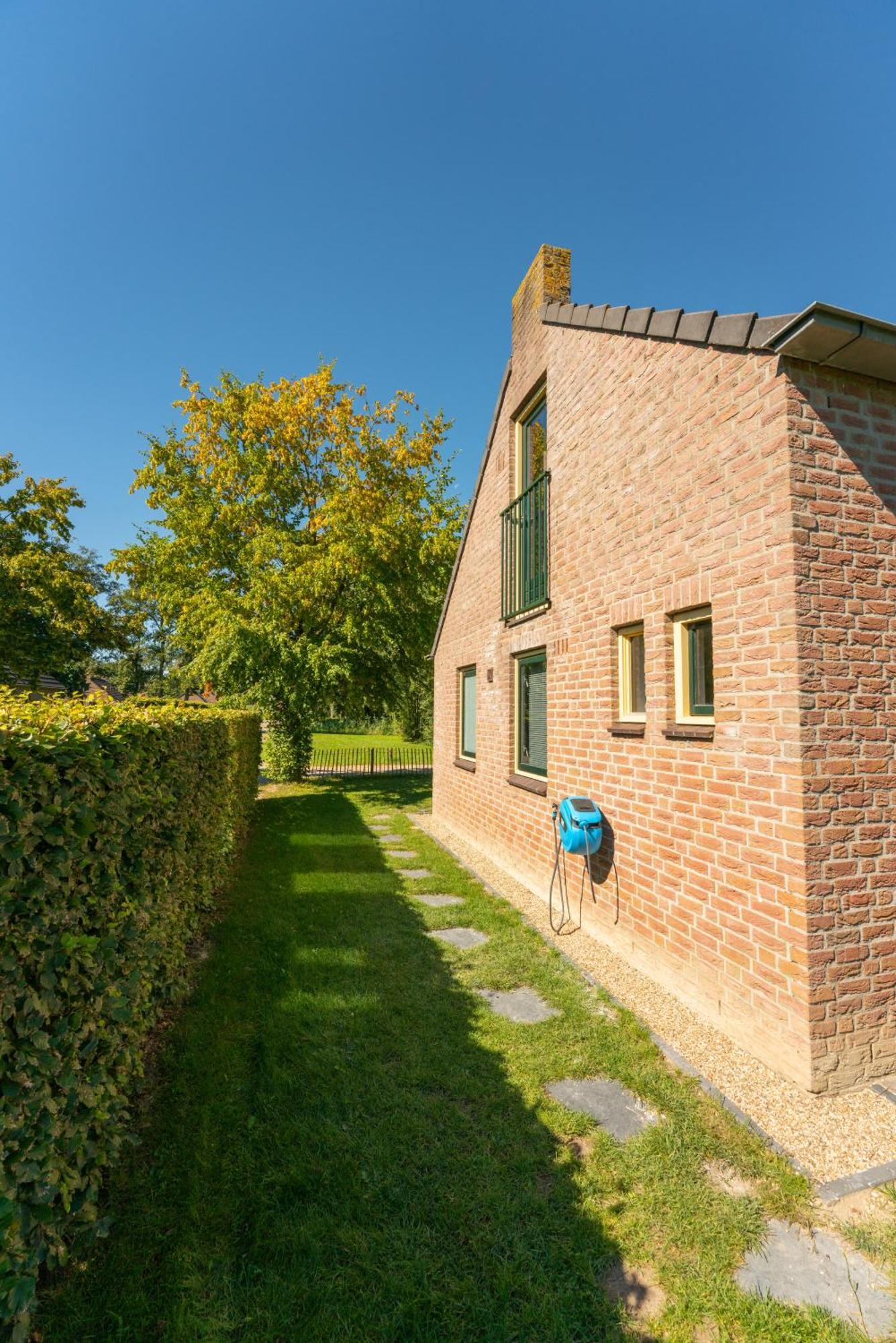 6P Vrijstaand Huis Met Royale Tuin En Hottub Ewijk Exterior photo
